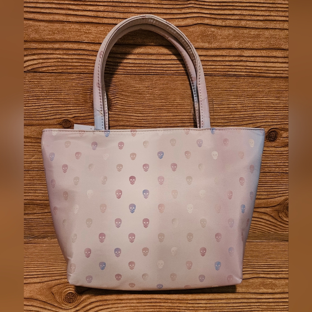 Betsey Johnson Skull insulated lunch tote - Picture 3 of 6